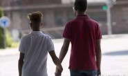 西班牙一男子无故袭击同性恋情侣