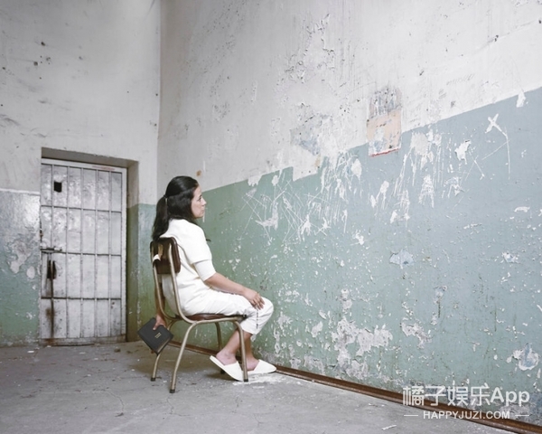 她卧底同性恋治疗室，拍到他们是这样“治疗”同性恋的