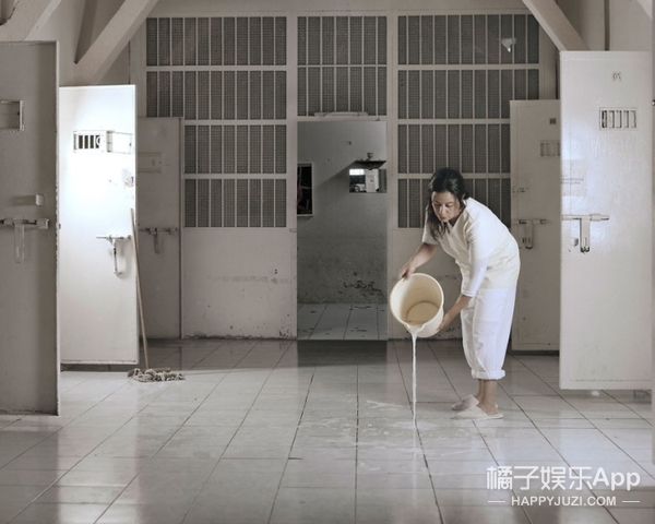 她卧底同性恋治疗室，拍到他们是这样“治疗”同性恋的