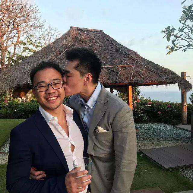 李光耀孙子和男友正式在南非合法结婚
