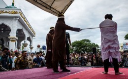印尼亚齐省公开鞭刑引争议，或改为私下执行