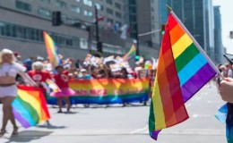 加拿大总理特鲁多参加今天蒙特利尔的同性恋大游行