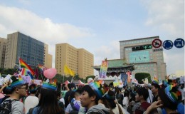 台湾同性恋群体将举行大游行 预估超12万人上街头