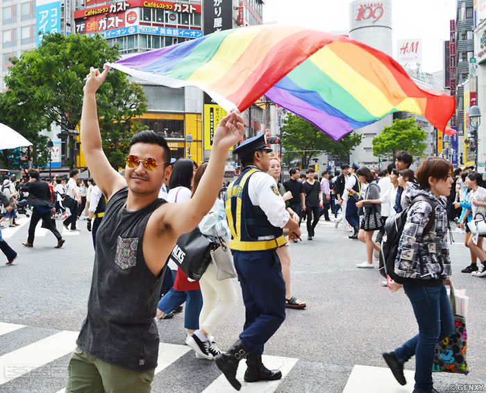 日本东京同志巡游呼吁接纳多样化(组图)