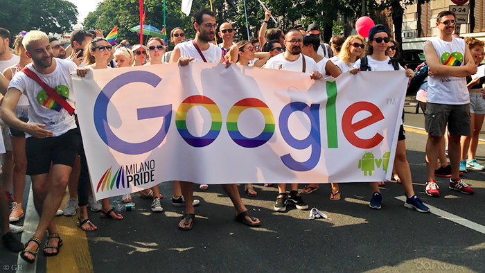 庆祝同志骄傲月，Google表格变彩虹