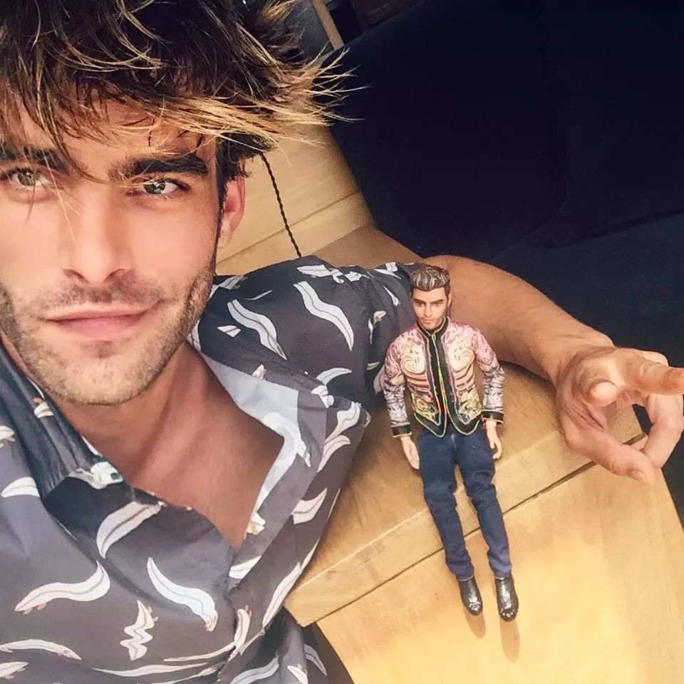 Jon Kortajarena 不仅是超模，还是Gay圈模范！