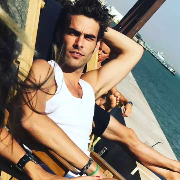 Jon Kortajarena 不仅是超模，还是Gay圈模范！