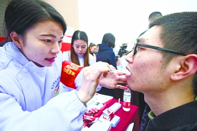 湖北艾滋病疫情以性传播为主 同性性传播比例持续增长 湖北艾滋病疫情以性传播为主 同性性传播比例持续增长