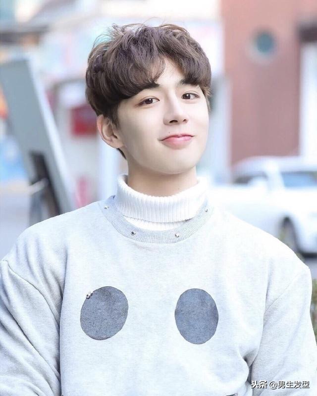 男生“寸头”发型不流行了?19年剪这四款发型提升颜值!