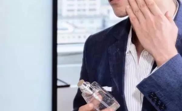 男士护肤小技巧,解决秋冬皮肤问题,你真的了解吗?