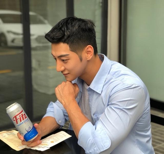 十大最撩妹男士发型排行榜!新年换个新发型~