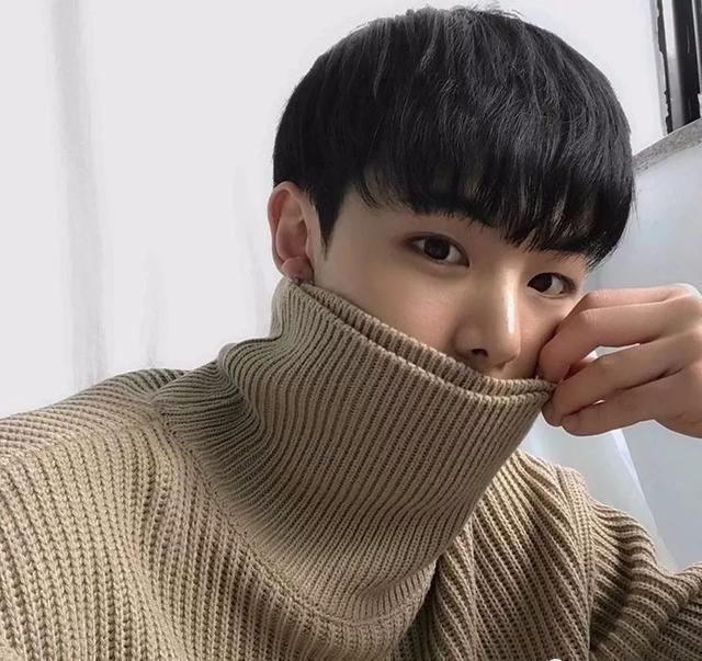 男士穿搭:这个冬天你需要一件高领毛衣