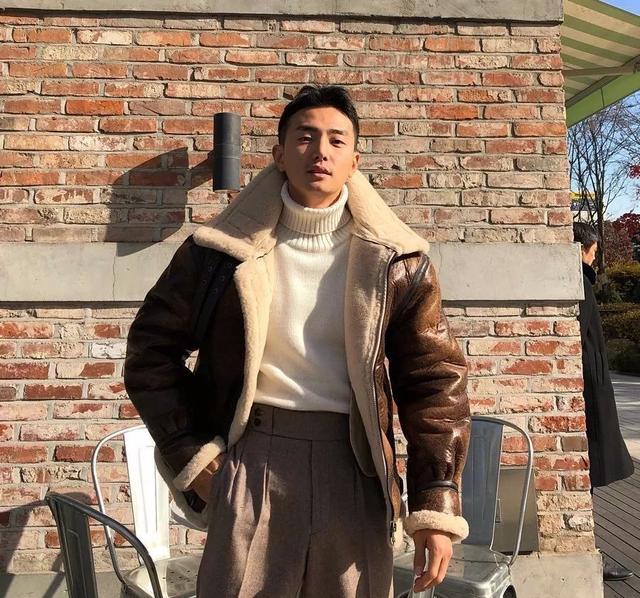 男士穿搭:这个冬天你需要一件高领毛衣