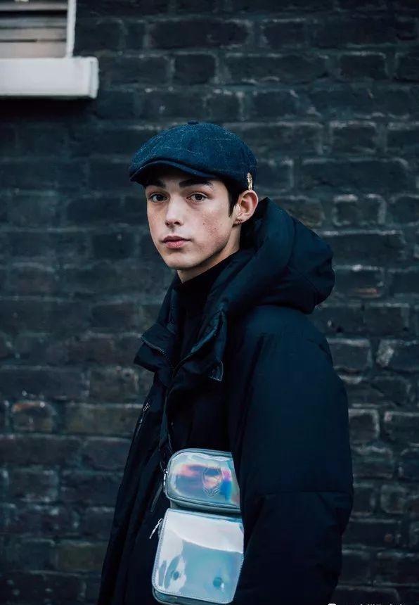 男士穿搭:这个冬天你需要一件高领毛衣