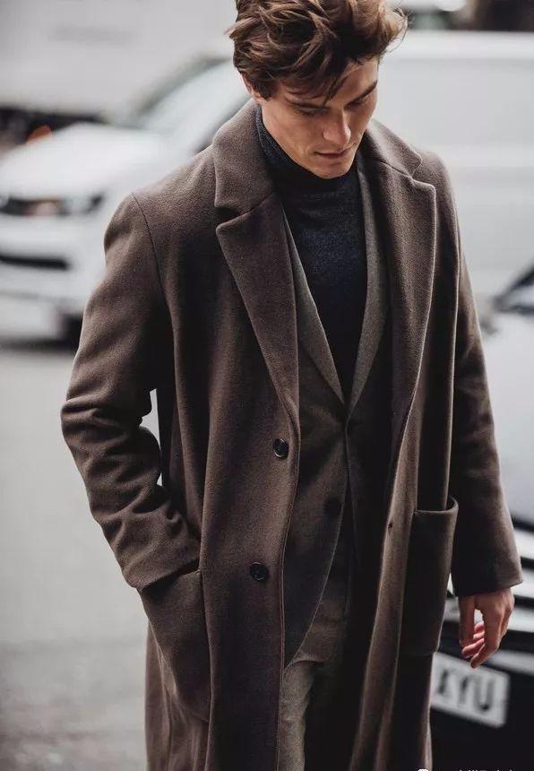 男士穿搭:这个冬天你需要一件高领毛衣