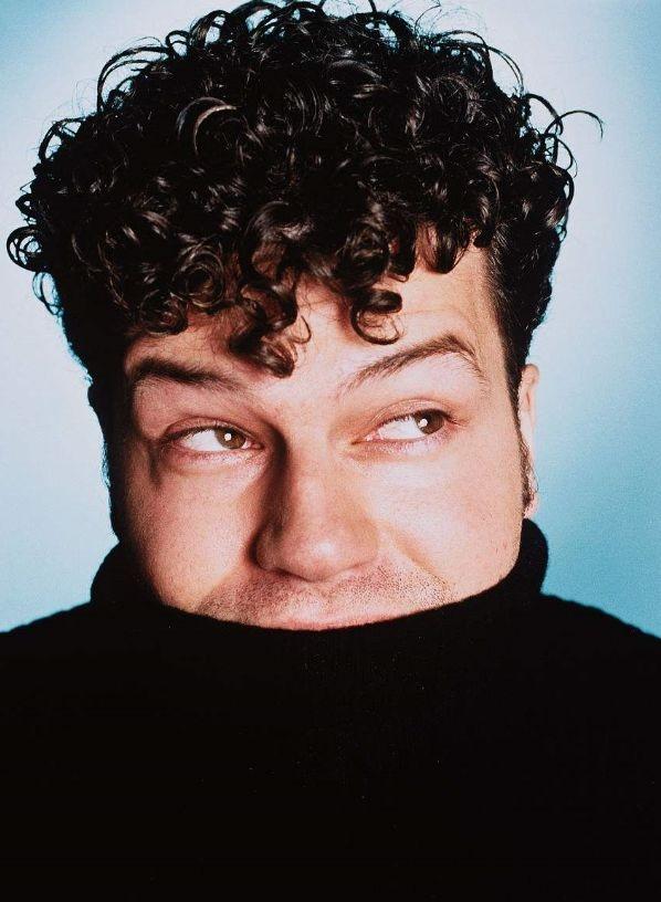 男士穿搭:这个冬天你需要一件高领毛衣