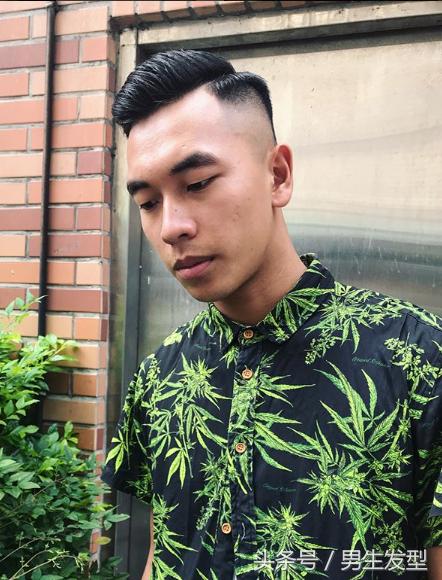 男生剪“三面光”发型才够帅,让你秒变潮男!