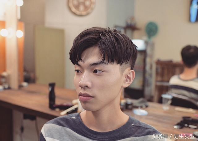 男生“两边铲”的发型叫什么?清爽又帅气!