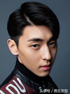 男生不用剪短发,这3款发型让你帅气倍增!