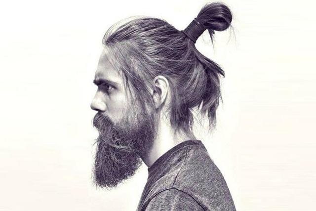 除了板寸,丸子头也是检验帅哥的标准!