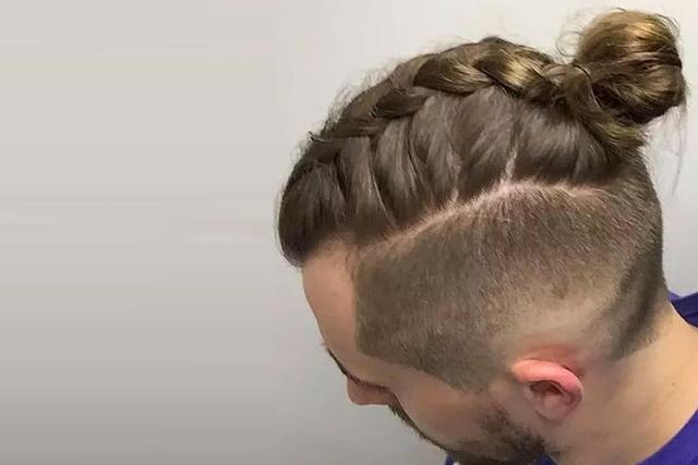 除了板寸,丸子头也是检验帅哥的标准!