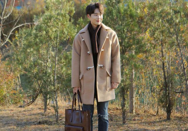 如何穿卡其色大衣,学会这三种方法让你造型依旧!