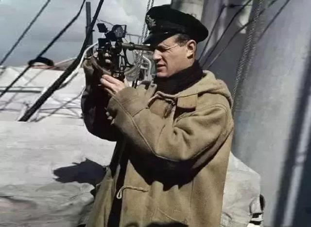 教你减龄又时髦的出街搭配,牛角扣大衣帅气过冬!