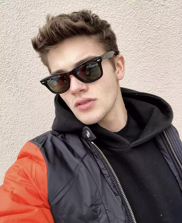 IG上非常热门的奥地利男模Peter Mairhofer,确实好看!