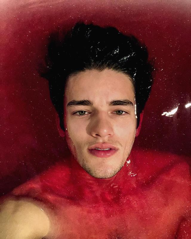 IG上非常热门的奥地利男模Peter Mairhofer,确实好看!