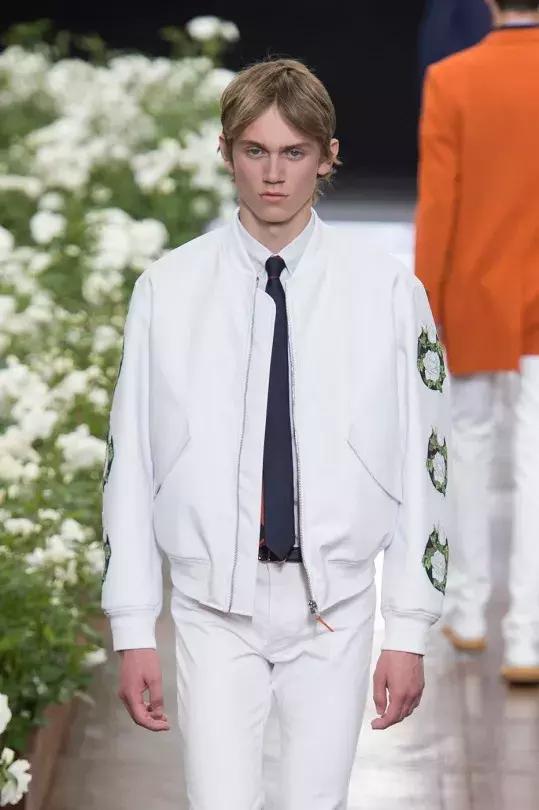 湛蓝的眼睛,犀利的眼神,完美的五官,这个男模值得关注!