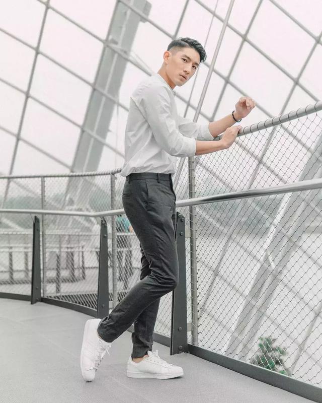 名校毕业的新加坡男模,完美侧脸让人小鹿乱撞!