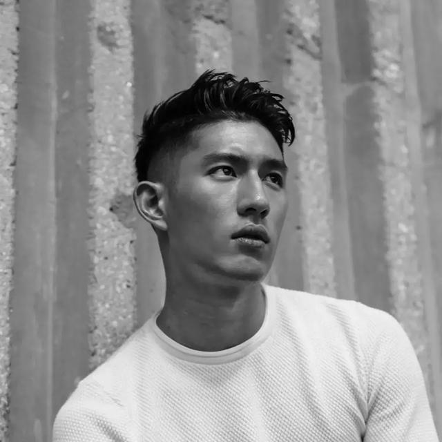 名校毕业的新加坡男模,完美侧脸让人小鹿乱撞!