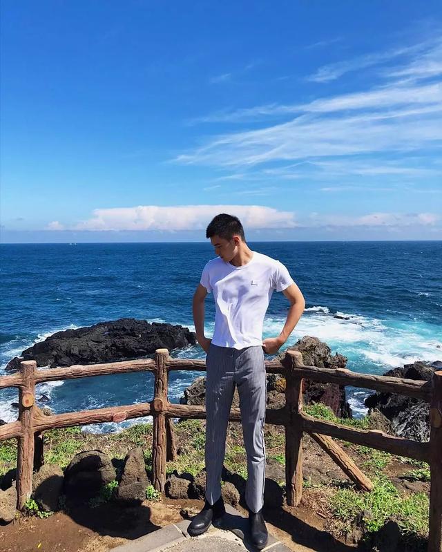 新出的中国男模,我觉得是新生代这一波人里最高级独特的了!