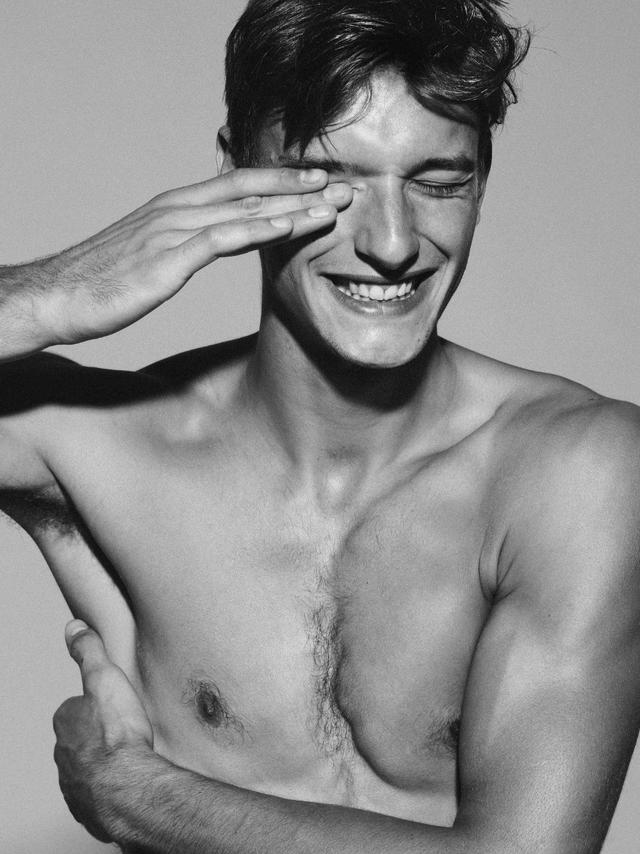 新人男模Romedius Turr,身高一米九颜值超高,以后肯定是超模!