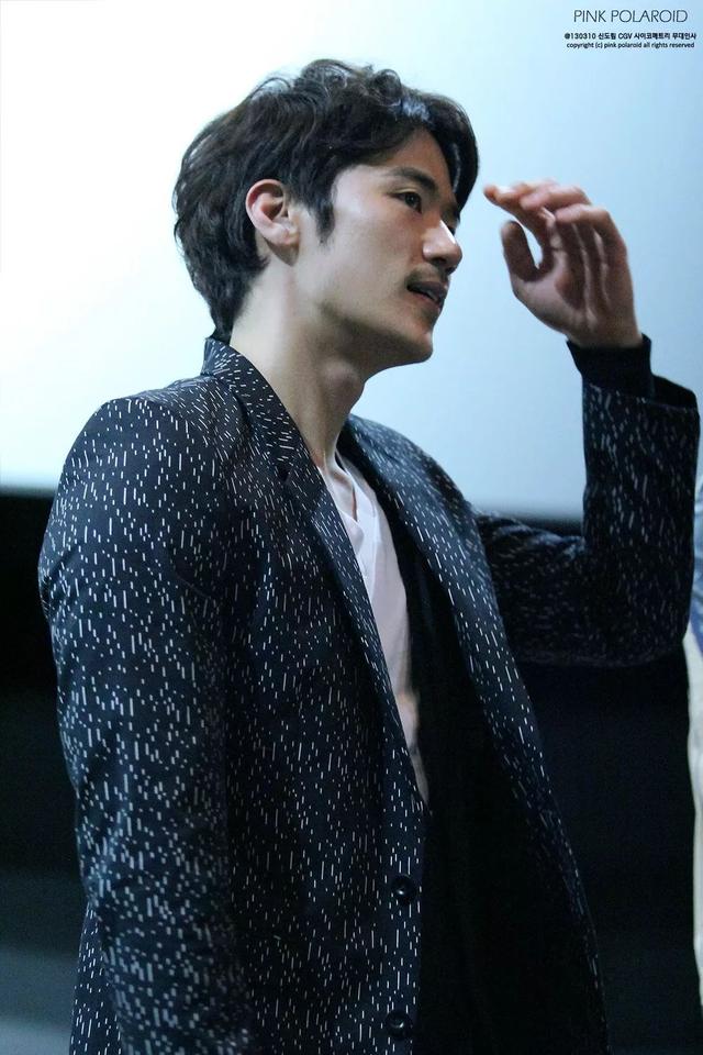 两个非常好看的韩国艺人,怎么就没火呢?