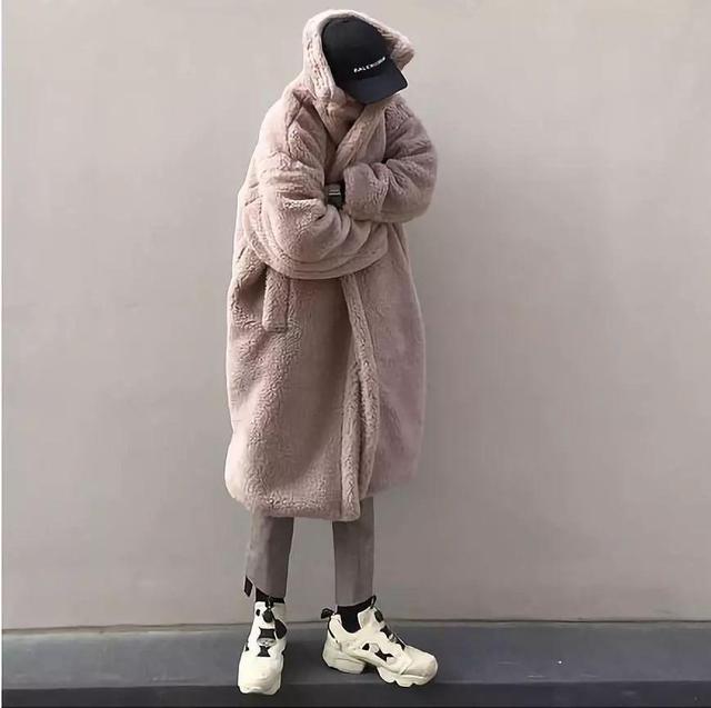 男生穿衣服好看有品味,长相不出众也无所谓