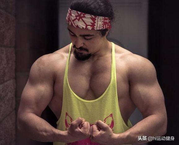 从微胖小伙子变成帅气肌肉男,健身中力量训练和科学计划很重要