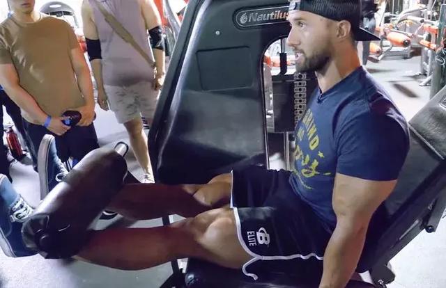 健身增肌是不是吃的蛋白质越多越好?