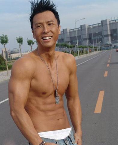 甄子丹肌肉图片,甄子丹肌肉训练照片