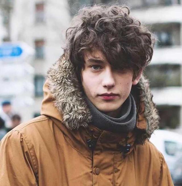 男生学会黄金搭配法,不同风格驾驭无压力