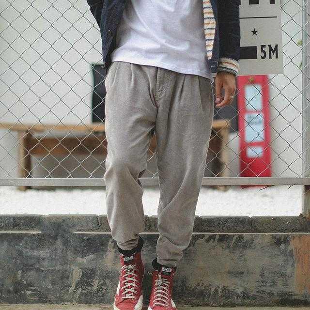 时髦束腿裤,上身效果很有范儿穿出时尚感