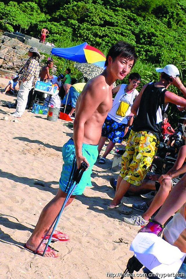 方力申和Stephy分手5个月,化悲愤为力量,变身肌肉男