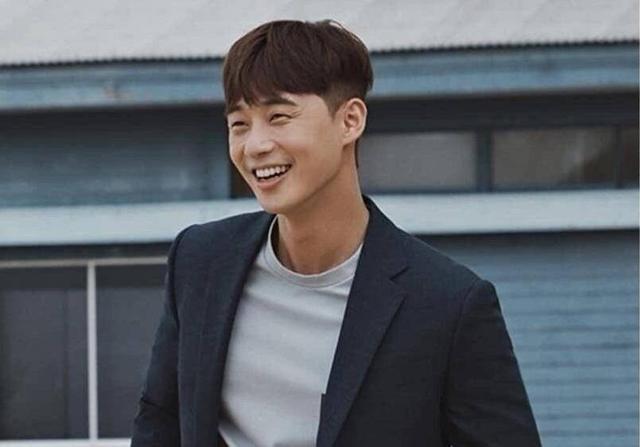 悉尼街头最靓丽的崽!朴叙俊最新大片再现《金秘书》副会长风采