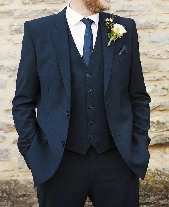 下巴以下,腹肌以上,新郎的【西装黄金区】该如何风骚?