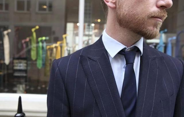 年轻人,比起精英人士你更需要一套定制西装!