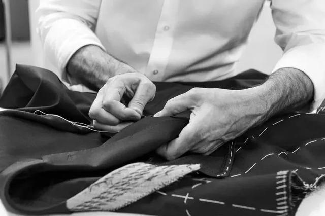 有男人的野心,为什么需要一套西服加持?