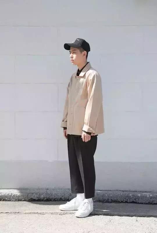 别再讨厌这个颜色了!它真的可以百搭所有单品!