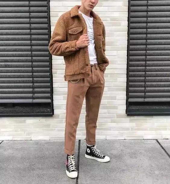 别再讨厌这个颜色了!它真的可以百搭所有单品!