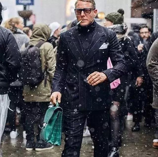 只有真正会穿的人才能把商务装穿出时髦优雅感!