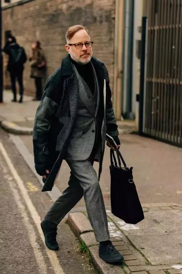 只有真正会穿的人才能把商务装穿出时髦优雅感!